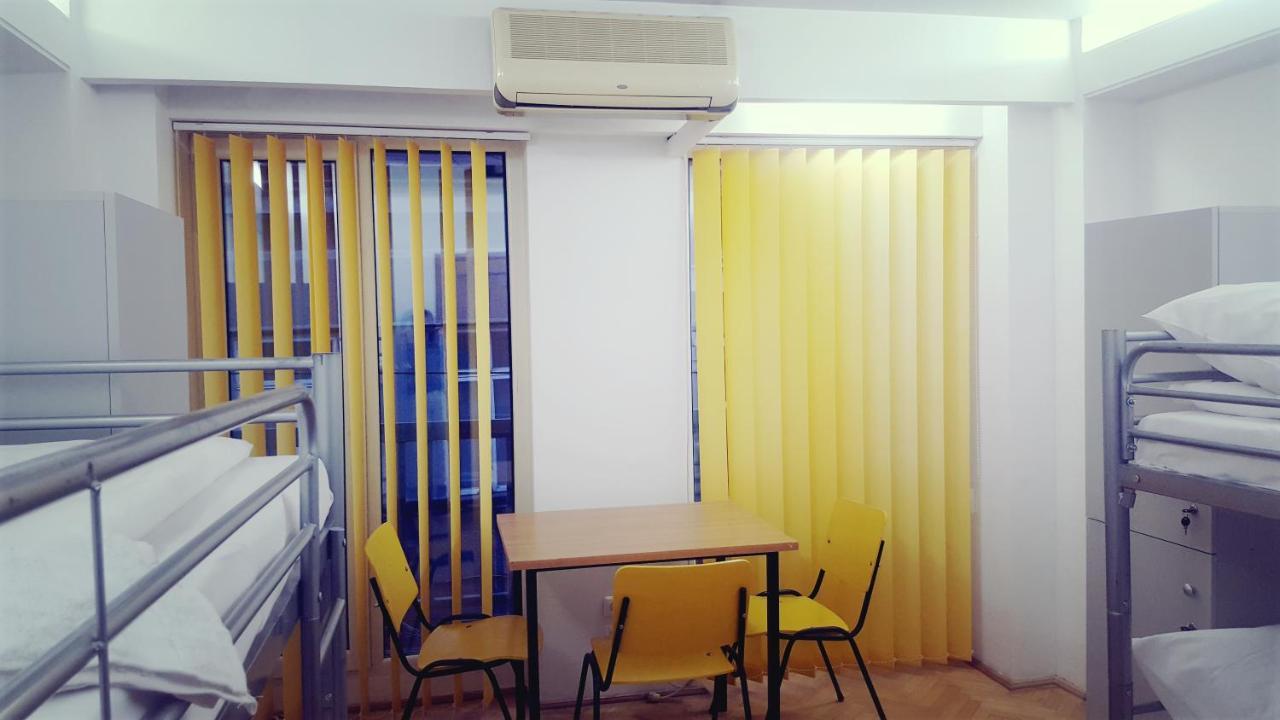 Sleep Inn Hostel Бухарест Экстерьер фото